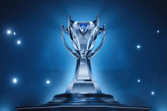 英雄联盟T1战队Faker再战江湖，目标第五冠，挑战世界冠军