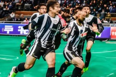 BLG战队击败JDG引发电竞评分争议：比赛胜利背后的体育精神探讨